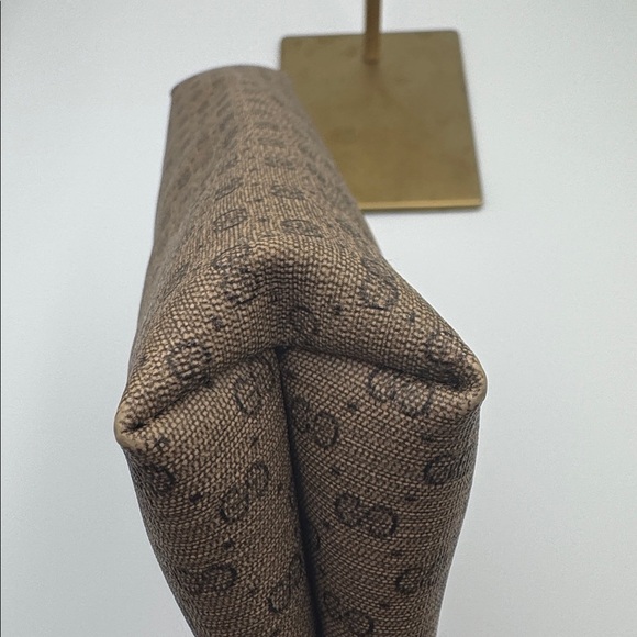 Gucci Clutch - Picture 5 of 9